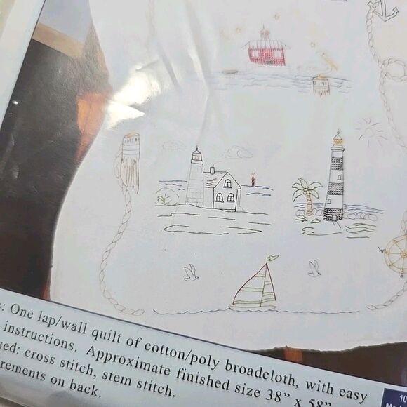 Jack Dempsey/JDNA Stamped Embroidery/Cross Stitch Quilt Top Lighthouses #940-554 - Picture 3 of 6